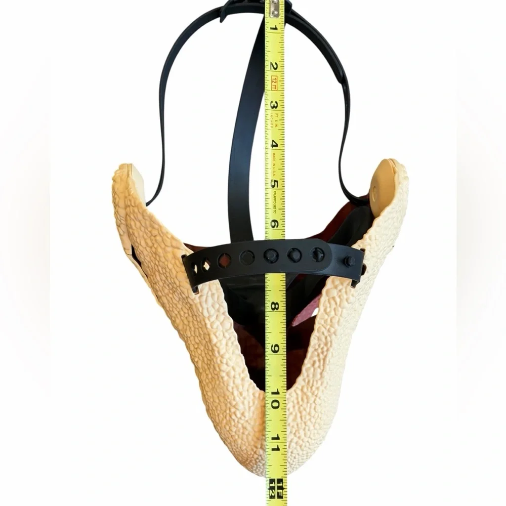 Mattel Jurassic World Velociraptor Chomping Mask – Dinosaur Mask Moving Jaw‎